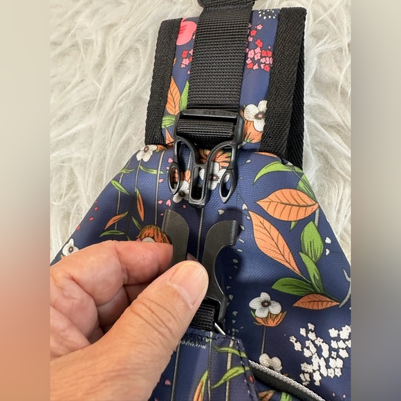 Mosiso Floral Print Crossbody Sling Daypack Backpack Travel Bag - Picture 8 of 11